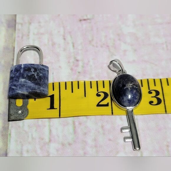 Blue Sodalite Lock and Key Pendant - Picture 11 of 16